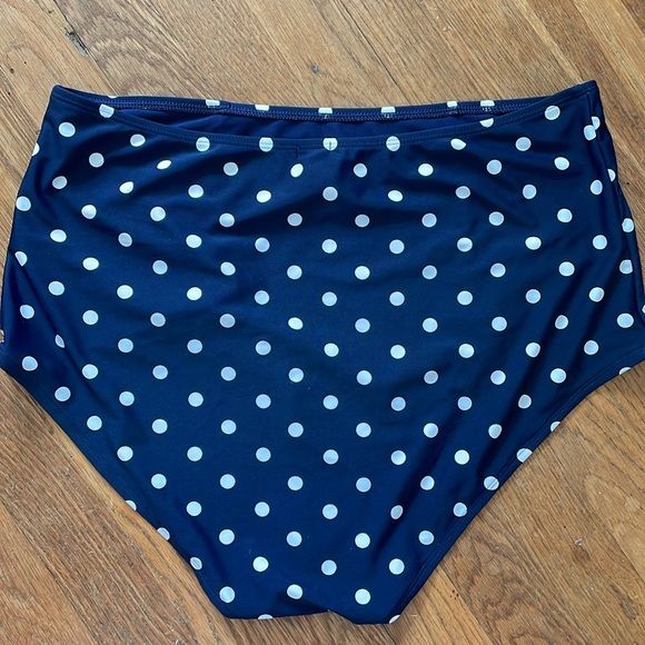 Aerie bathing suit bottoms. Cute nave blue & white polka dots. Great shape. XXL - Picture 3 of 4